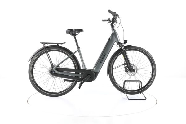 Cube Supreme Hybrid Pro 2022
