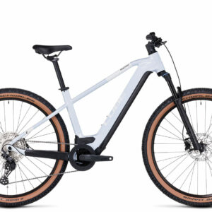 Cube Reaction Hybrid Pro 750 flashwhite´n´black 2023 29" 750 Wh Diamant