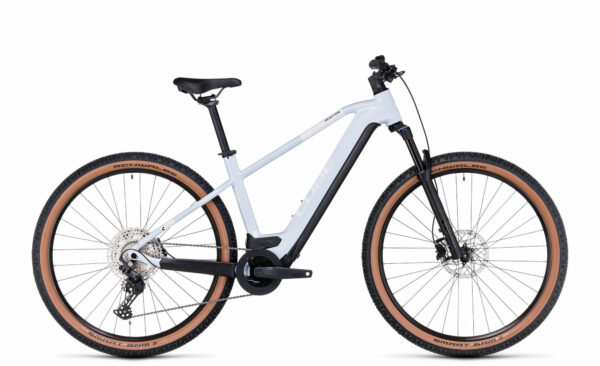 Cube Reaction Hybrid Pro 750 flashwhite´n´black 2023 29" 750 Wh Diamant