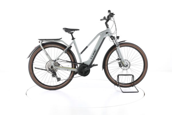 Cube Touring Hbyrid Pro 2022