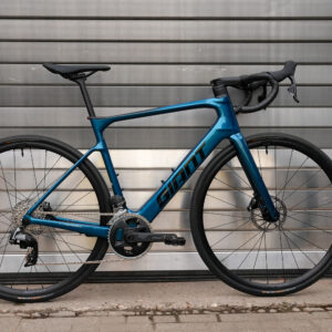 Giant Defy Advanced E+ Elite 2 - 2025 (Größe ML) B-Ware