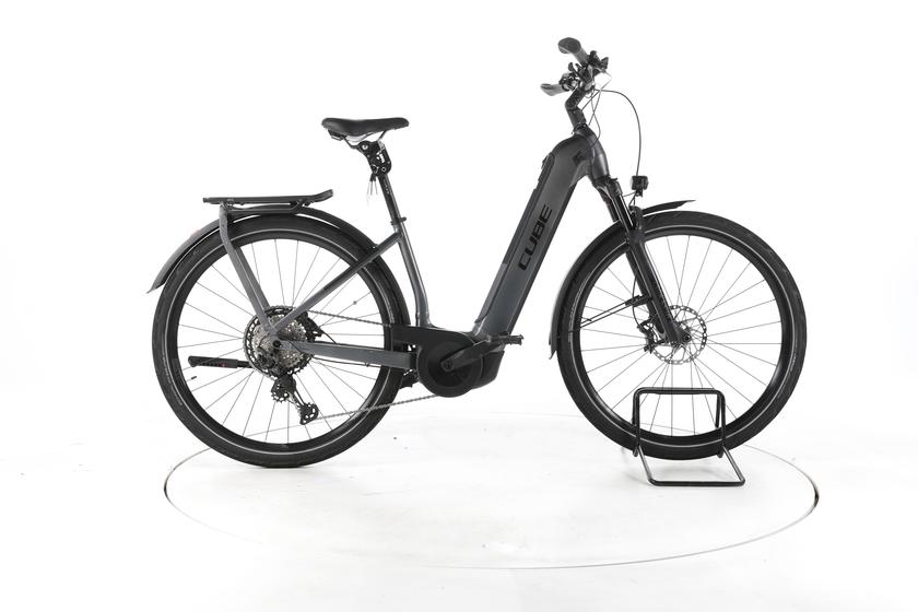 Cube Kathmandu Hybrid SLT Trekking E-Bike Tiefeinsteiger