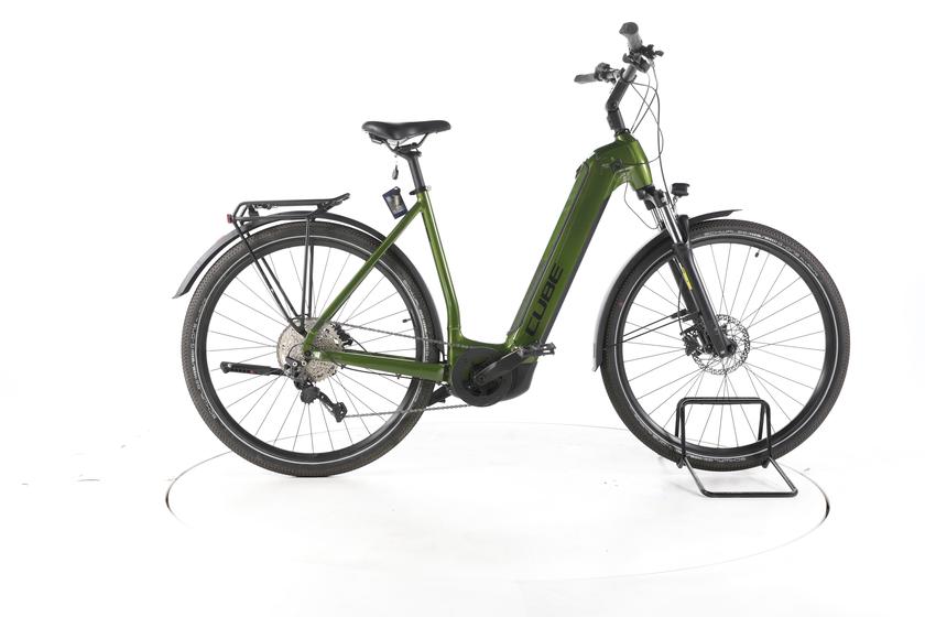 Cube Nuride Hybrid Pro 750 Allroad Trekking E-Bike Tiefeinsteiger