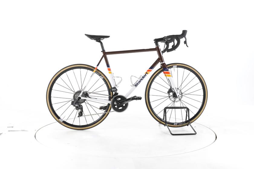 Standert Bicycles Triebwerk DISC LTD Edition V Sram Force eTap AXS Rennrad 2024