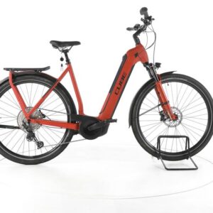 Cube Kathmandu Hybrid Trekking E-Bike Tiefeinsteiger