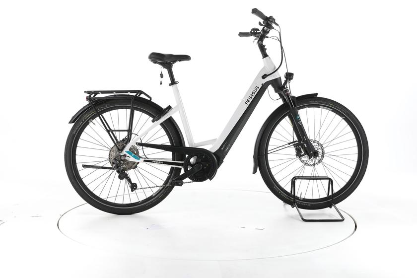 Pegasus Premio EVO 10 Lite Trekking E-Bike Tiefeinsteiger