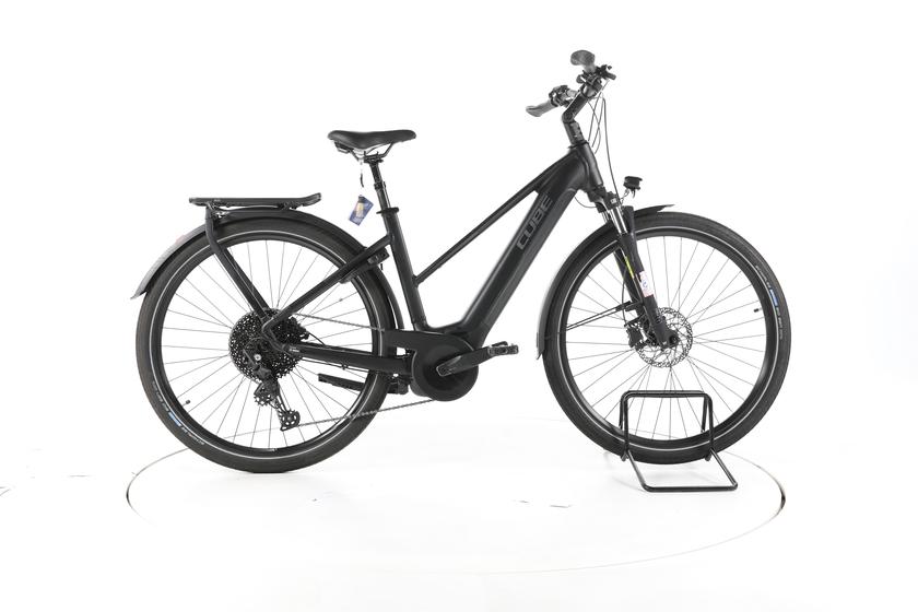 Cube Touring Hybrid Pro Trekking E-Bike