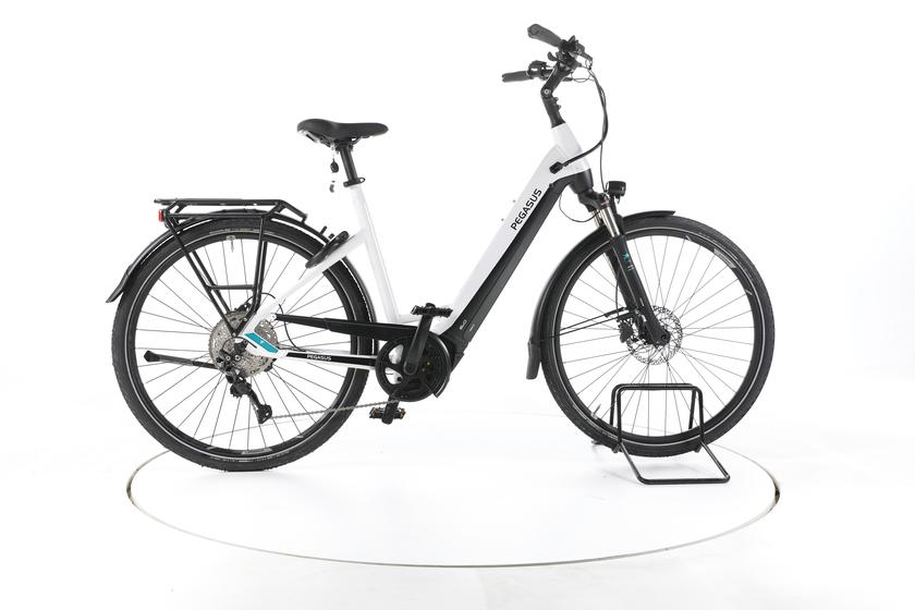 Pegasus Premio EVO 10 Lite Trekking E-Bike Tiefeinsteiger
