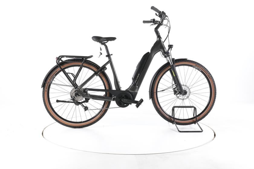 FLYER Upstreet 5 Trekking E-Bike Tiefeinsteiger