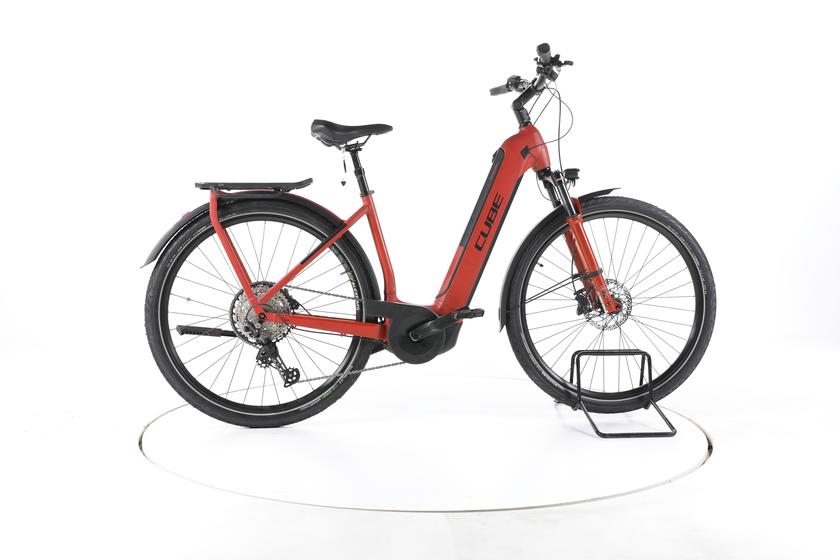 Cube Kathmandu Hybrid EXC Trekking E-Bike Tiefeinsteiger