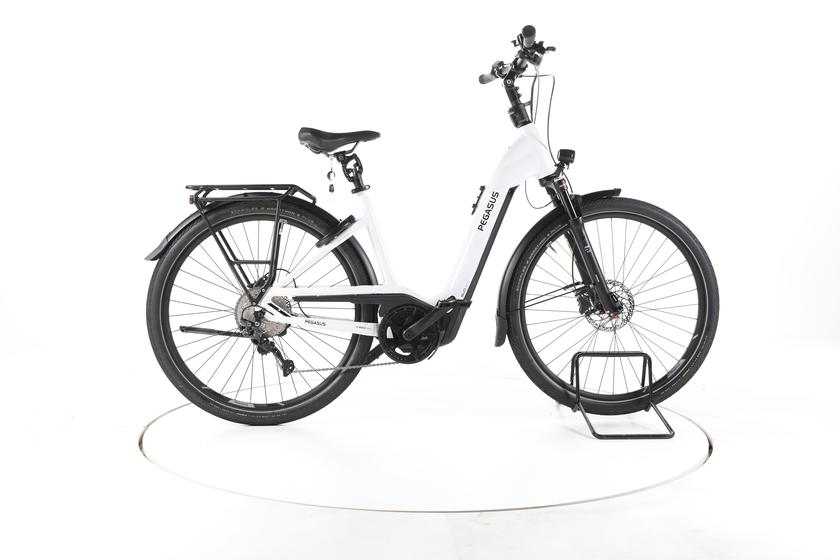 Pegasus PREMIO EVO 10 LITE COMFORT Trekking E-Bike Tiefeinsteiger