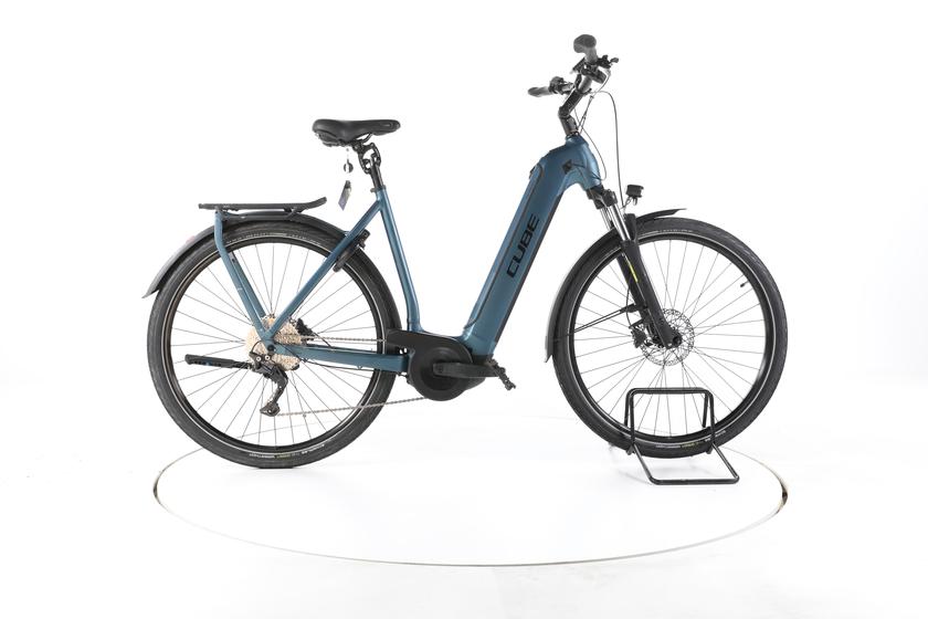 Cube Kathmandu Hybrid ONE Trekking E-Bike Tiefeinsteiger