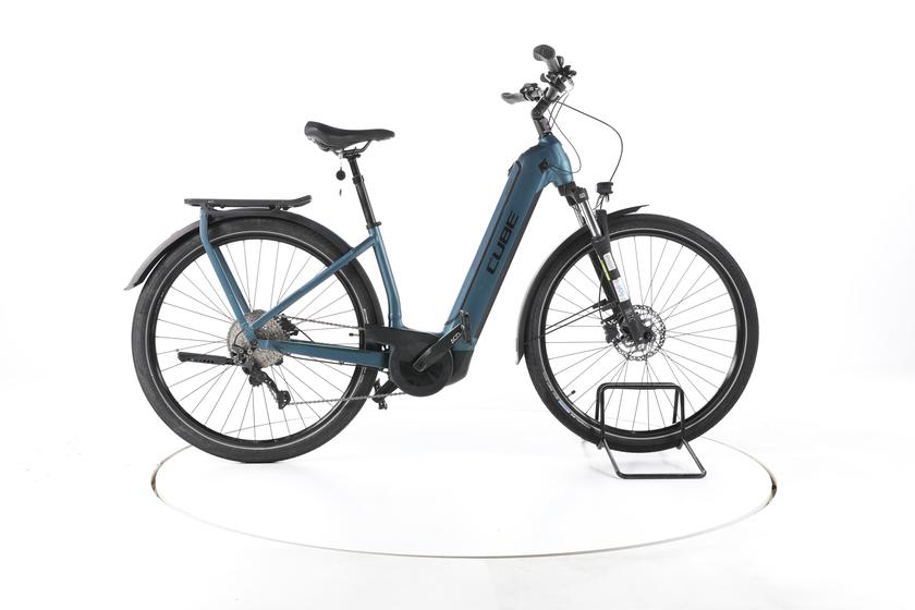 Cube Kathmandu Hybrid ONE Trekking E-Bike Tiefeinsteiger