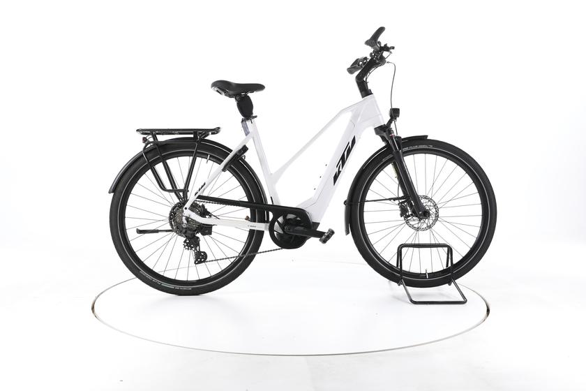 KTM Cento 10 Plus Trekking E-Bike 2024