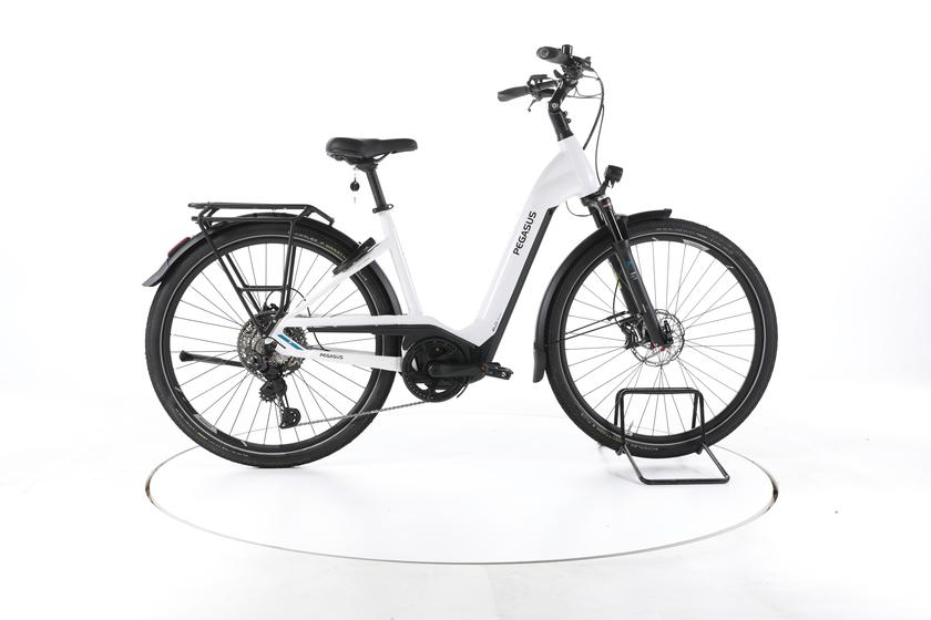 Pegasus Premio Evo 11 "Anniversary Edition 40" Trekking E-Bike Tiefeinsteiger