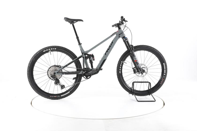 Pivot Cycles Shuttle SL Ride SLX/XT E-Bike Fully Carbon