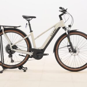 Cube Touring Hybrid Pro 625 – 2023 – für Körpergröße 155 - 165 cm